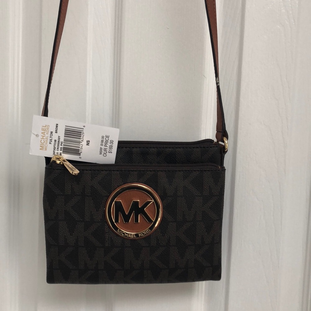 Micheal Kors  Fulton crossover bag